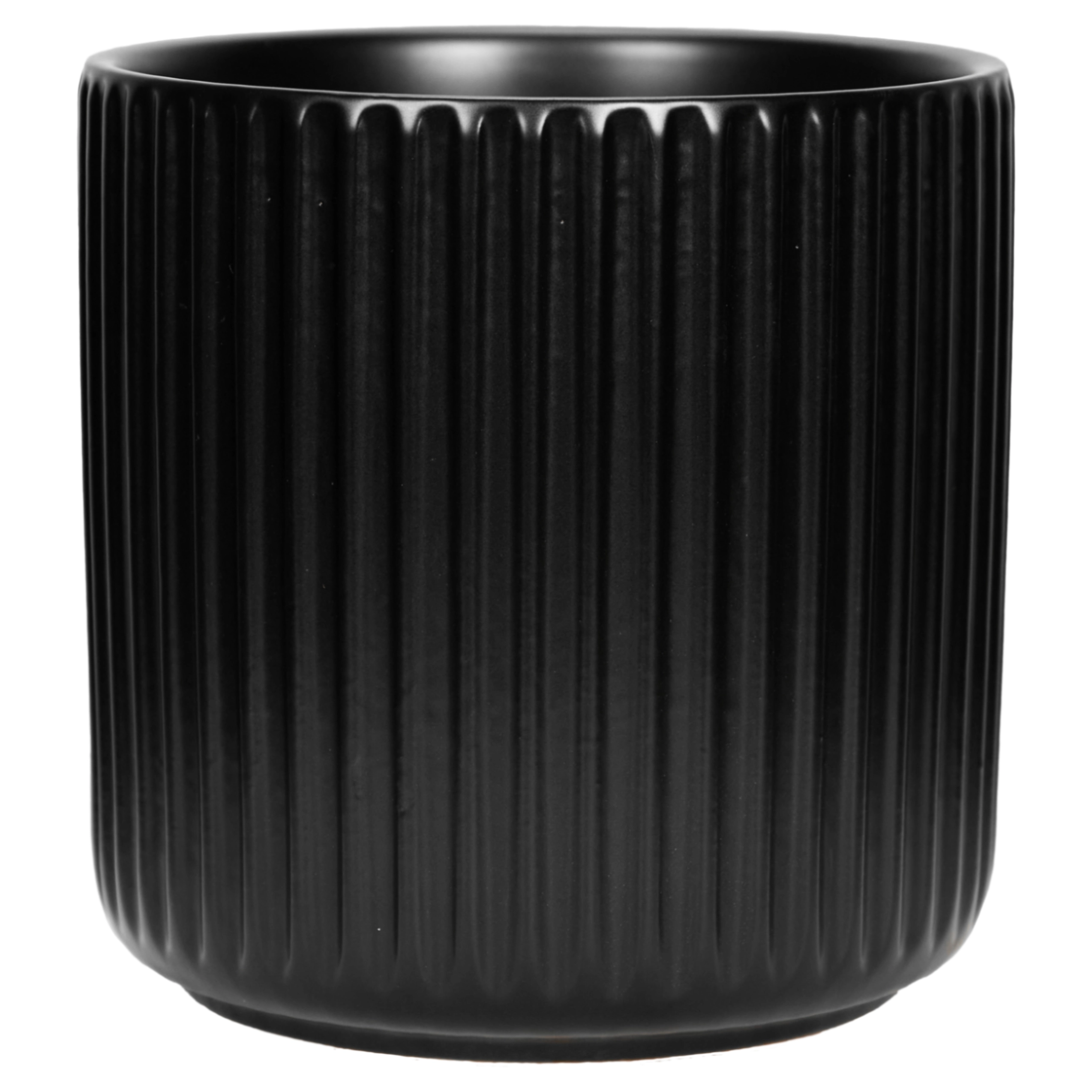 Ceramic flower pot Edges