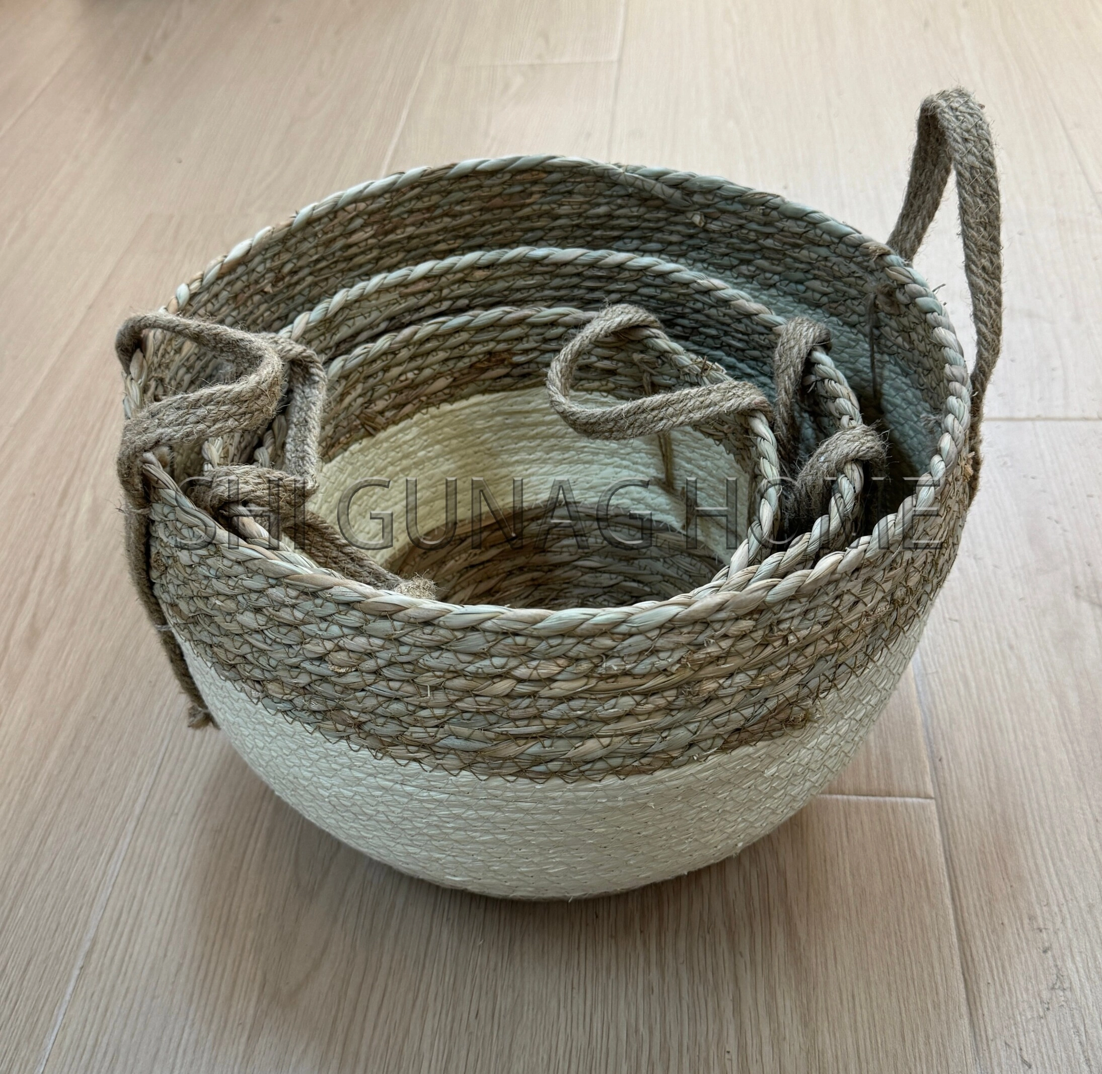 Seagrass baskets D33xH24, D27xH20, D24xH16 cm, 3 pcs